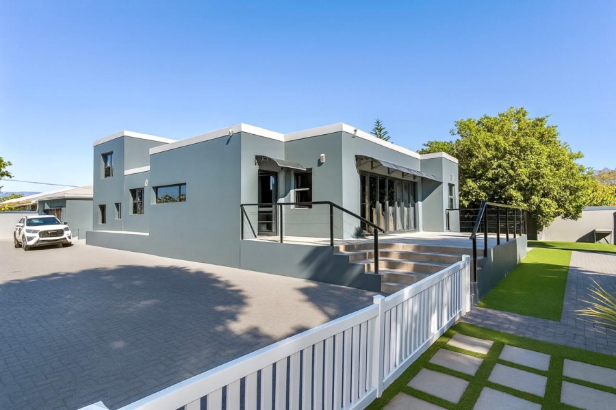 4 Bedroom Property for Sale in Table View Western Cape